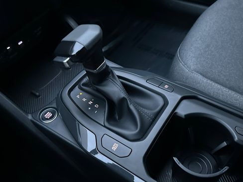 Used 2025 Kia K4 EX image 17