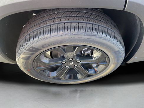 New 2026 Chevrolet Equinox LT w/ Midnight Edition image 5