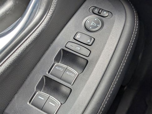 Used 2024 Honda HR-V EX-L image 12