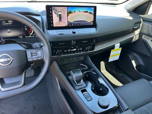 New 2026 Nissan Rogue Platinum w/ Tech Package AWD/4WD image 27