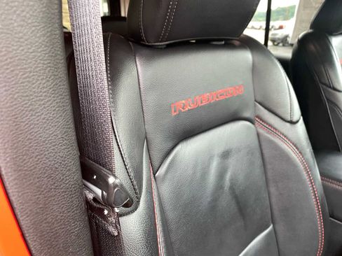 Used 2018 Jeep Wrangler Unlimited Rubicon AWD/4WD image 29