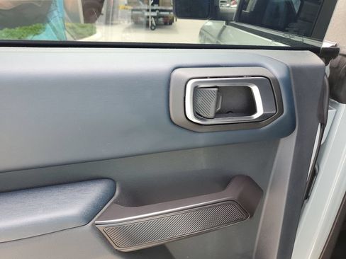 Used 2024 Ford Bronco Outer Banks AWD/4WD image 18