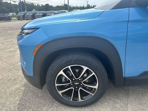Certified 2025 Chevrolet TrailBlazer LT AWD/4WD image 35