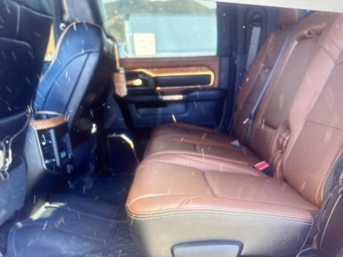 Used 2023 RAM 3500 Limited image 11