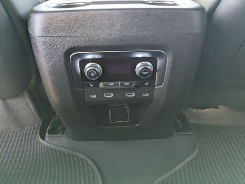 Used 2024 GMC Yukon Denali Ultimate image 16