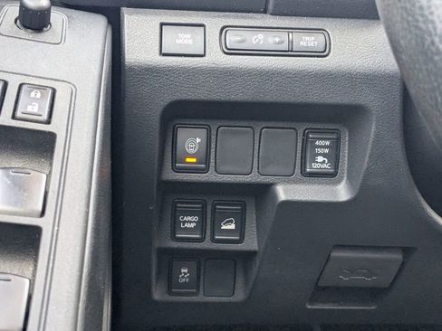 Used 2023 Nissan Frontier SV w/ SV Convenience Package AWD/4WD image 18