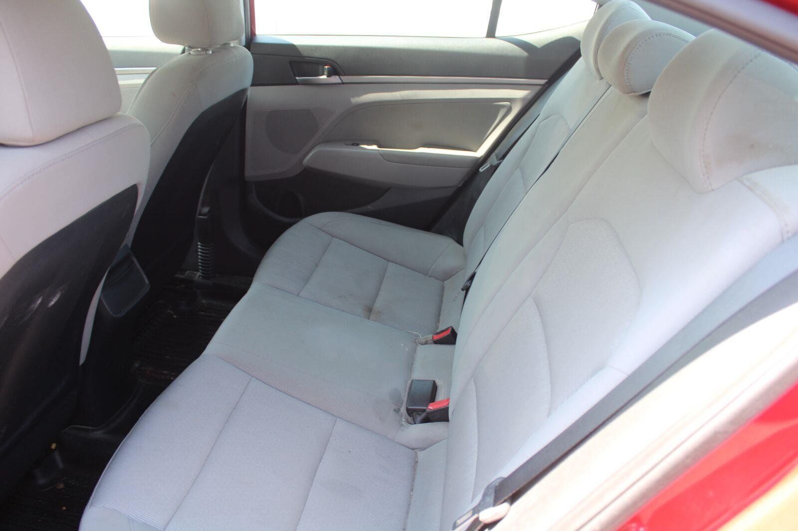 Used 2018 Hyundai Elantra SEL FWD image 7