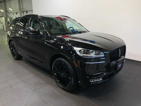 Used 2024 Lincoln Aviator Black Label w/ Jet Package image 2