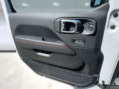 New 2025 Jeep Wrangler Unlimited Rubicon image 19