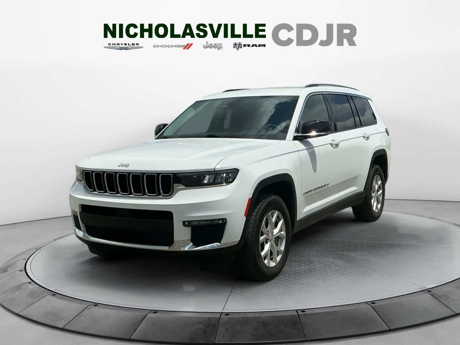 Used 2023 Jeep Grand Cherokee L Limited AWD/4WD image 1