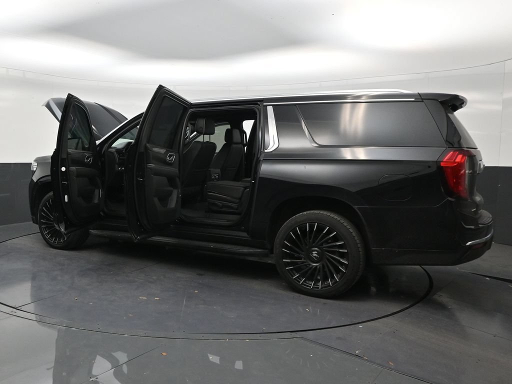 Used 2023 GMC Yukon XL SLT w/ SLT Luxury Package RWD image 31
