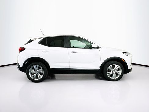 Used 2025 Buick Encore GX Preferred AWD/4WD image 10