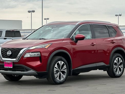 Used 2023 Nissan Rogue SV w/ SV Premium B Package FWD image 9