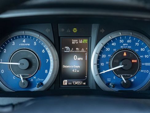 Used 2020 Toyota Sienna XLE FWD image 18