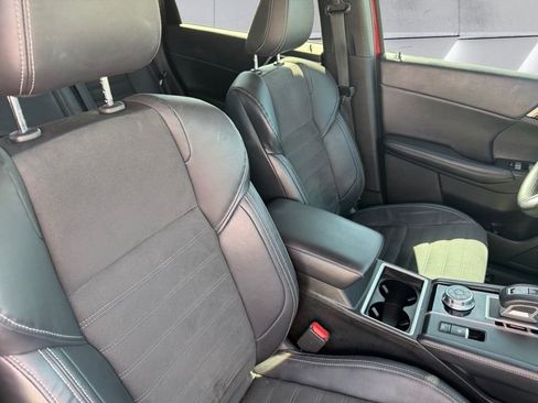 Used 2023 Mitsubishi Outlander SE AWD/4WD image 23