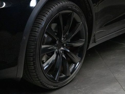 Used 2019 Tesla Model X Long Range image 7