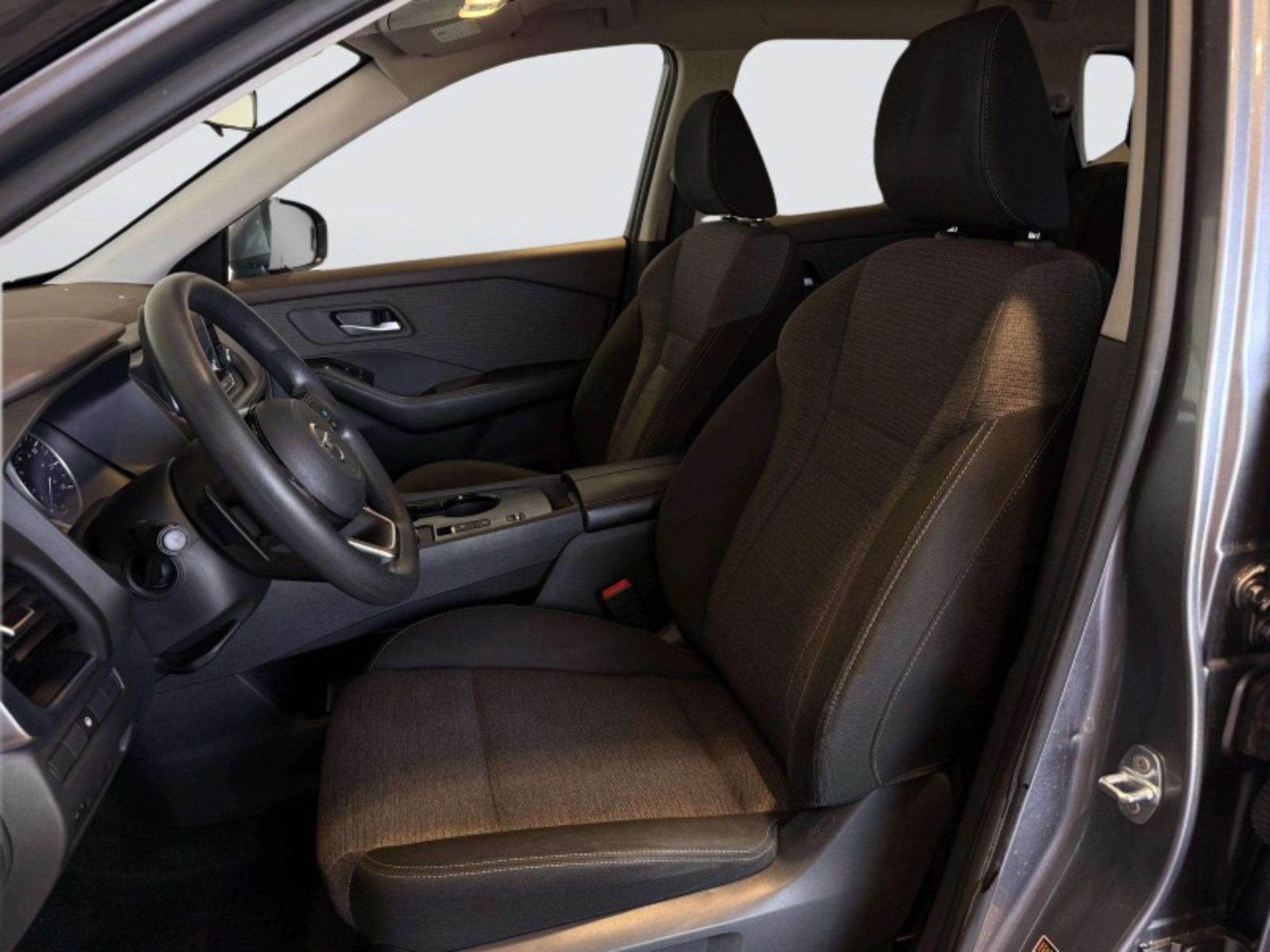 Used 2021 Nissan Rogue SV FWD image 27