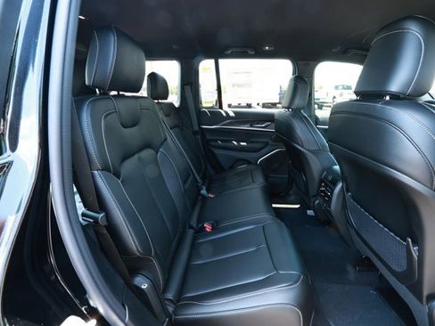 New 2026 Jeep Grand Cherokee Limited RWD image 28