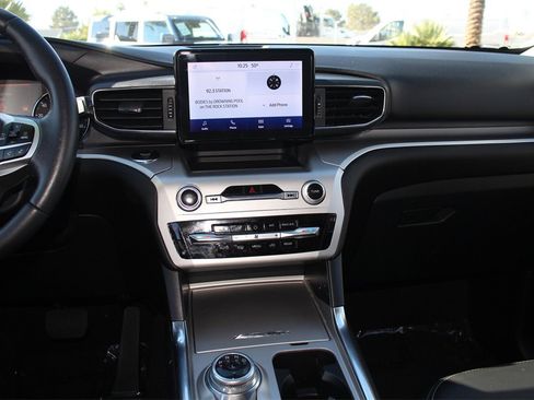 Certified 2022 Ford Explorer XLT w/ Equipment Group 202A image 17