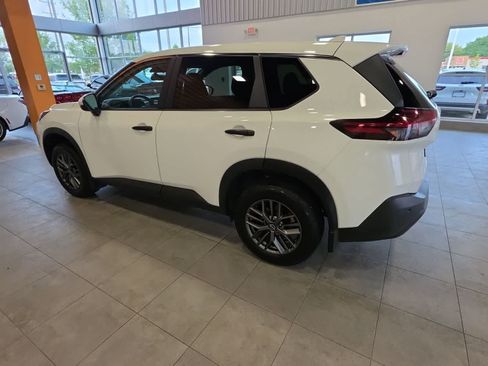 Used 2021 Nissan Rogue S FWD image 14