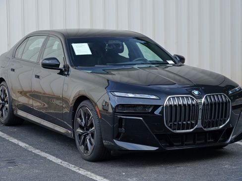 Used 2023 BMW 740i w/ Executive Package RWD image 68