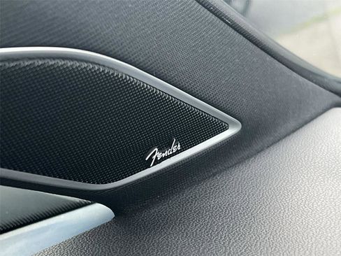 Used 2019 Volkswagen Golf R 4-Door image 20