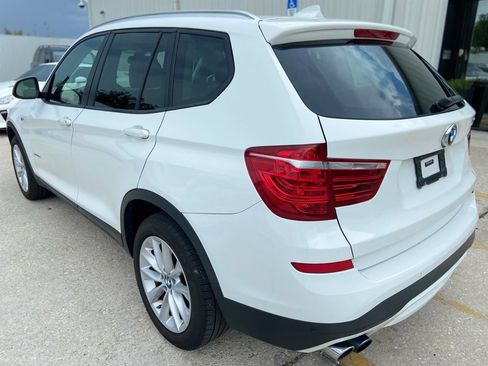 Used 2017 BMW X3 sDrive28i RWD image 3