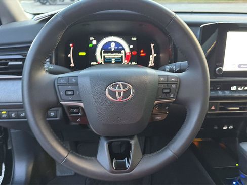 Used 2025 Toyota Camry LE w/ Convenience Package AWD/4WD image 20