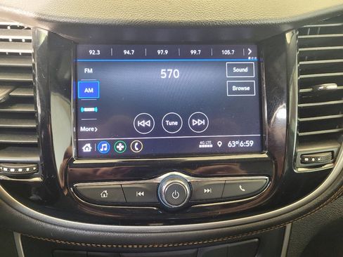 Used 2020 Chevrolet Trax LT w/ LT Convenience Package AWD/4WD image 25