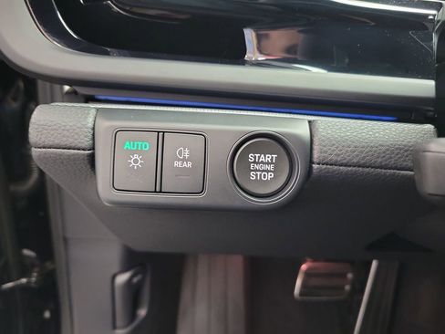 Used 2026 Porsche Panamera image 25