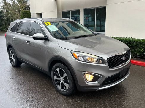 Used 2017 Kia Sorento EX image 1