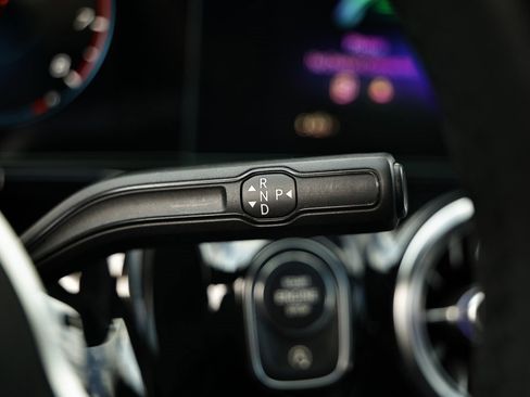 Used 2021 Mercedes-Benz GLA 250 4MATIC image 38