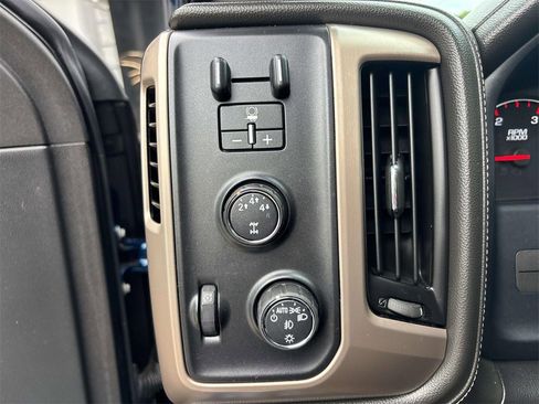 Used 2016 GMC Sierra 2500 Denali w/ Duramax Plus Package image 17