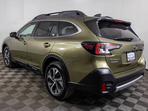 Used 2020 Subaru Outback Limited image 21