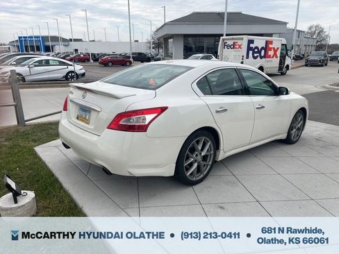 Used 2011 Nissan Maxima 3.5 SV w/ Sport Pkg image 11