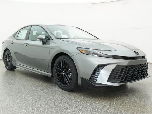 New 2026 Toyota Camry SE image 32