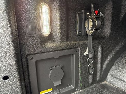 Used 2025 Ford F150 Lariat w/ Equipment Group 502A High AWD/4WD image 9