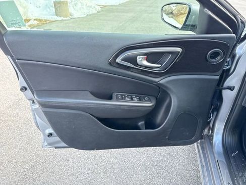 Used 2015 Chrysler 200 C image 15