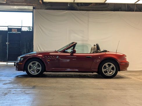 Used 2001 BMW Z3 2.5i RWD image 4