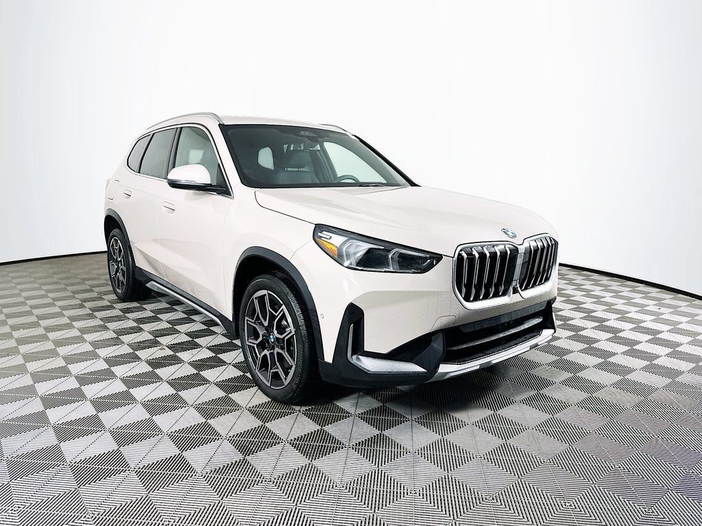Used 2026 BMW X1 xDrive28i w/ Technology Package AWD/4WD image 2