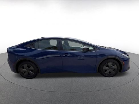 Used 2025 Toyota Prius LE image 16