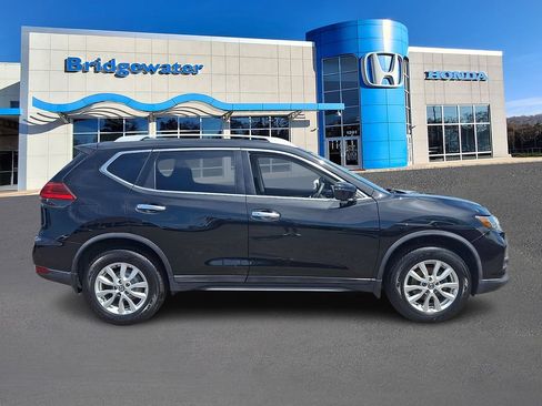Used 2017 Nissan Rogue SV w/ Sun & Sound Touring Package AWD/4WD image 7