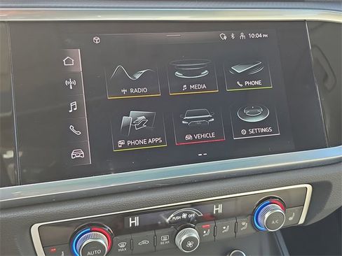 Used 2022 Audi Q3 2.0T Premium Plus w/ Premium Plus Package image 24