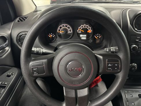 Used 2017 Jeep Compass Sport w/ Power Value Group AWD/4WD image 17