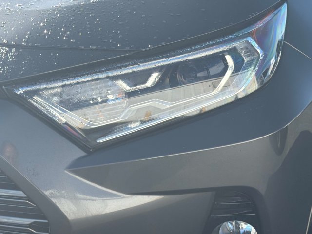 Used 2021 Toyota RAV4 XSE w/ XSE Grade Weather Package AWD/4WD image 9