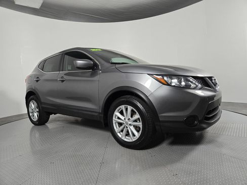 Used 2017 Nissan Rogue Sport S w/ S Appearance Package FWD image 2