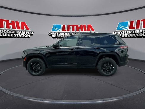 New 2026 Jeep Grand Cherokee Altitude RWD image 5