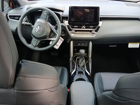 Used 2024 Toyota Corolla Cross AWD Hybrid w/ Convenience Package image 14