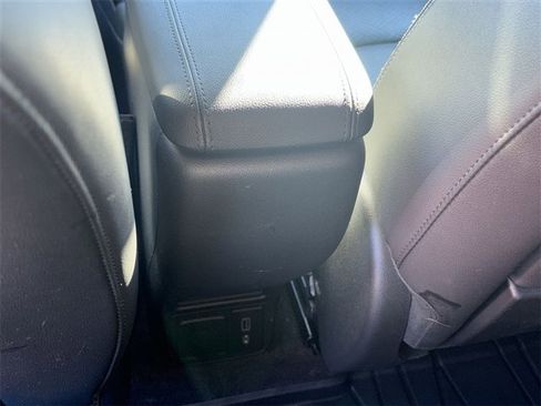 Certified 2021 Buick Encore GX Essence w/ Advanced Technology Package image 21