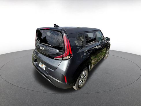 Used 2025 Kia Soul LX w/ LX Technology Package image 7